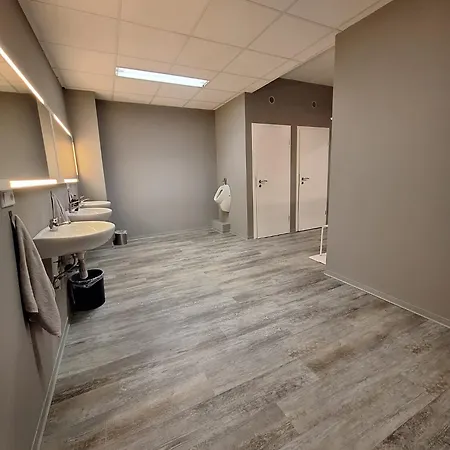 Monteuerzimmer Флото
