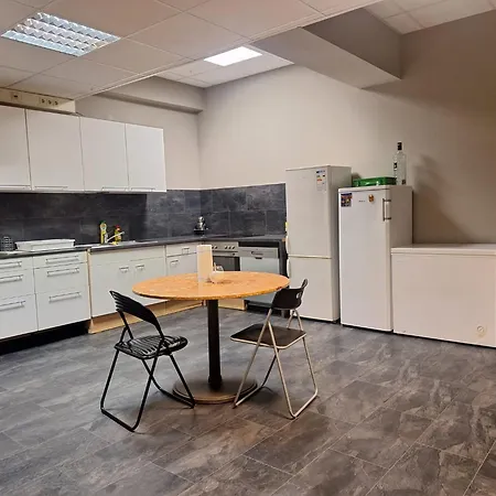 Monteuerzimmer Апартаменты Флото