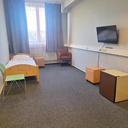 Monteuerzimmer Апартаменты Флото