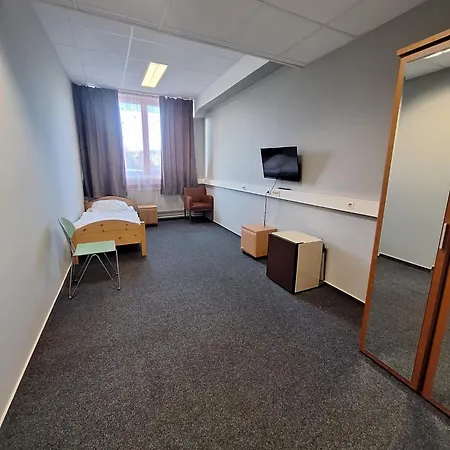 Monteuerzimmer Апартаменты Флото