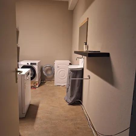 Monteuerzimmer * Флото